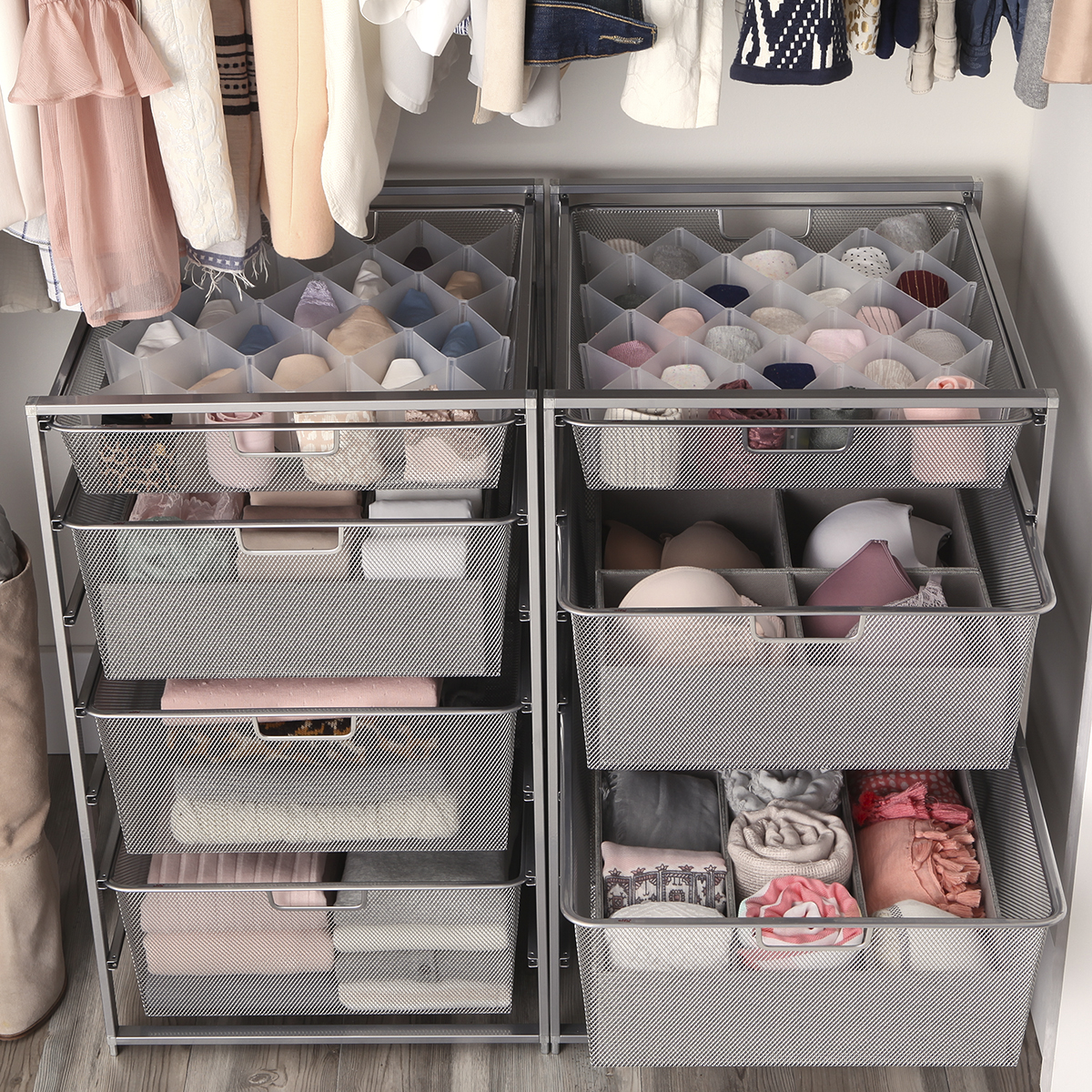 Womenx27s Small Closet with Drawers