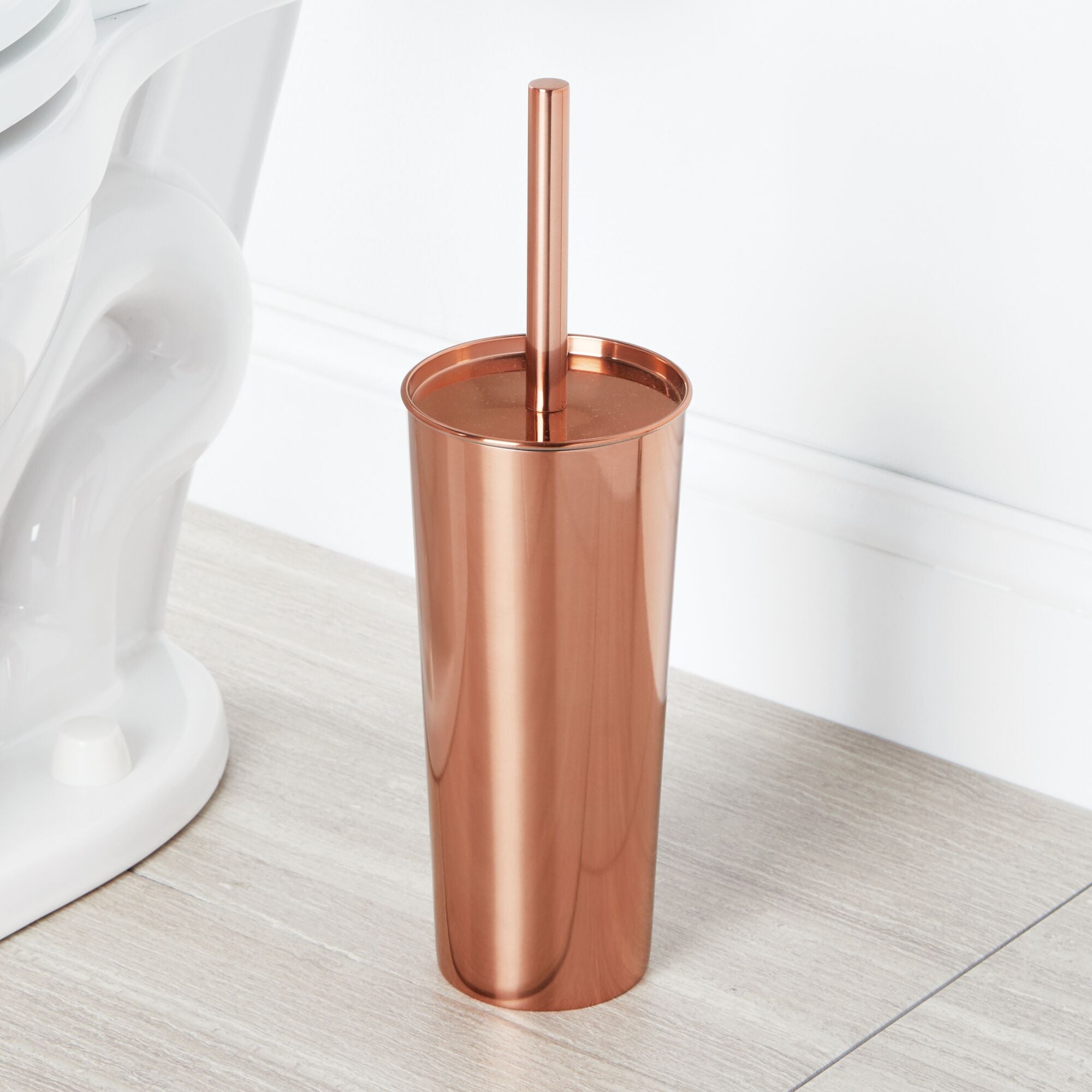 mDesign Round Metal Modern Compact Freestanding Plastic Toilet Bowl Brush and Round Wastebasket Garbage Can Combo Set for Bathroom Storage - Sturdy， Deep Cleaning - Set of 2 - Rose Gold