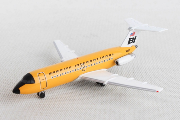 Corgi HE533003Herpa Braniff Bac1 11 200 1/500 Ochr...