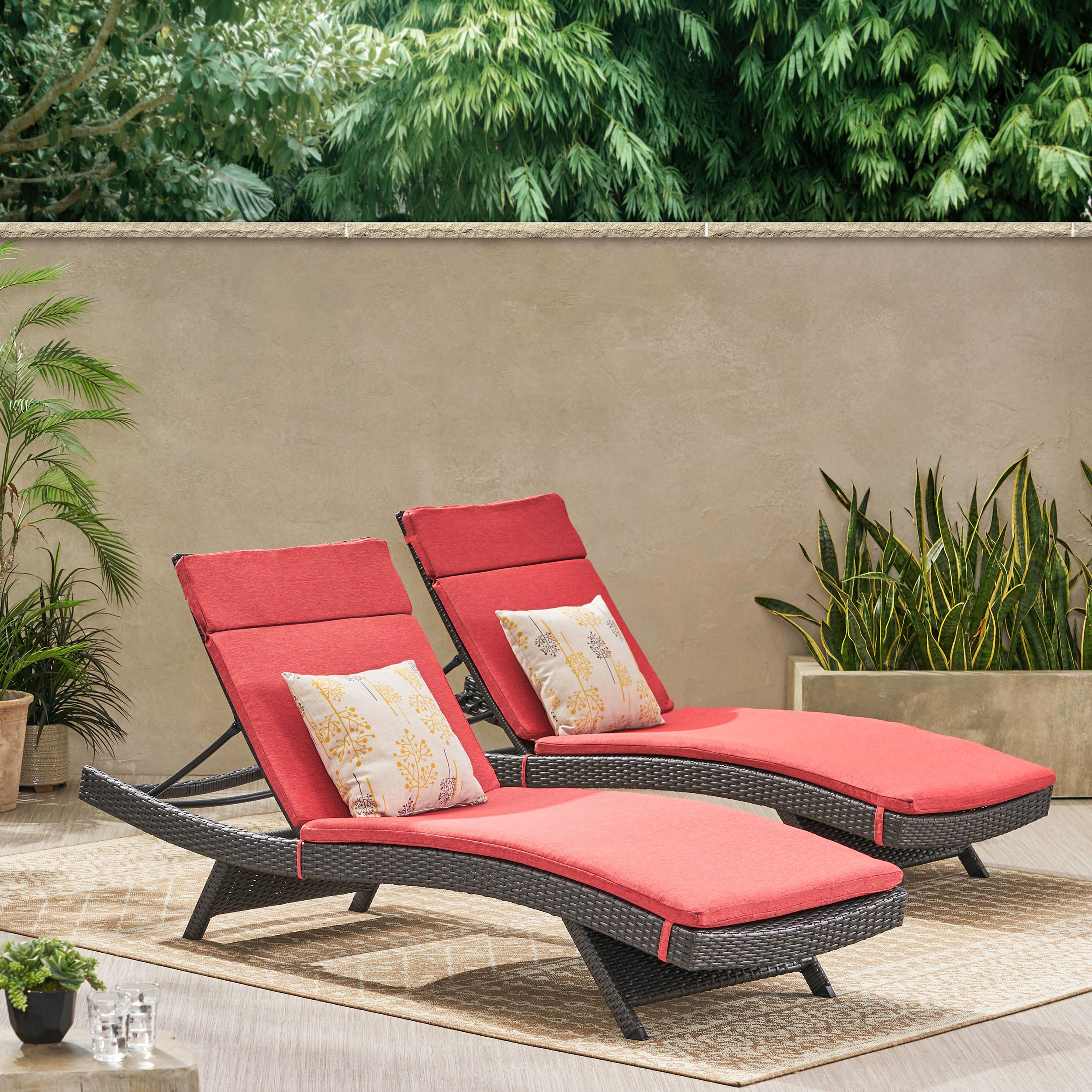 Nassau Outdoor Grey Wicker Adjustable Chaise Lounge with Cushion (Set of 2)