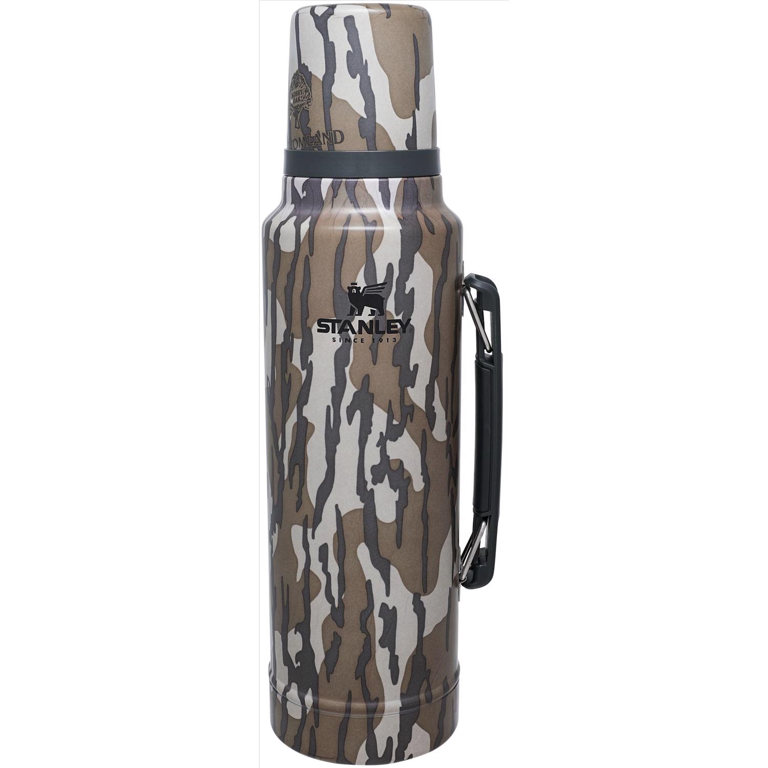 Stanley Legendary Classic 1.5 qt Mossy Oak Bottomlands BPA Free Insulated Bottle