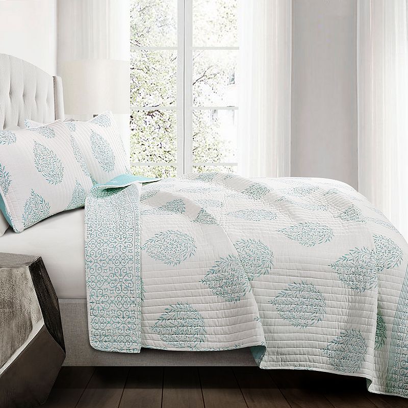 Lush Decor Teardrop Leaf Quilt Set