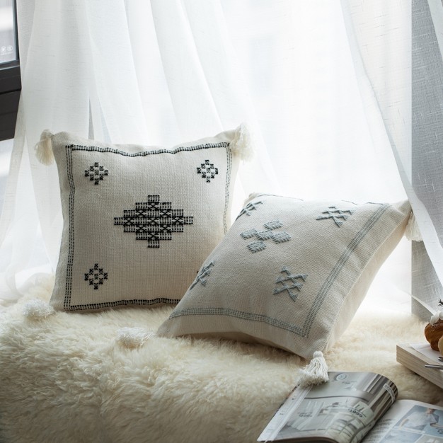 Throw Pillow Cover With Southwest Pattern And Corner Tassels With Filler Grey amp White