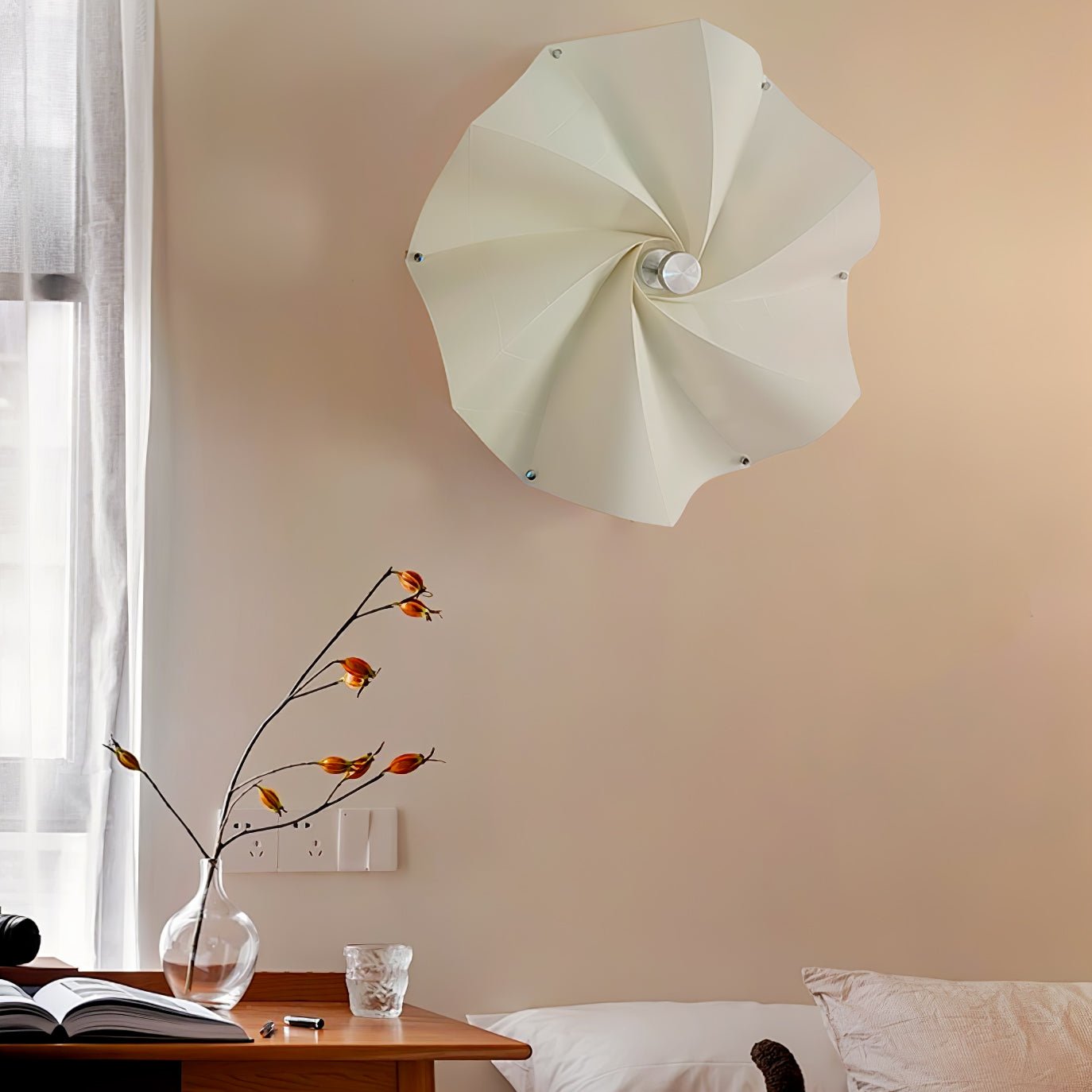 Bloom Petals Wall Lamp