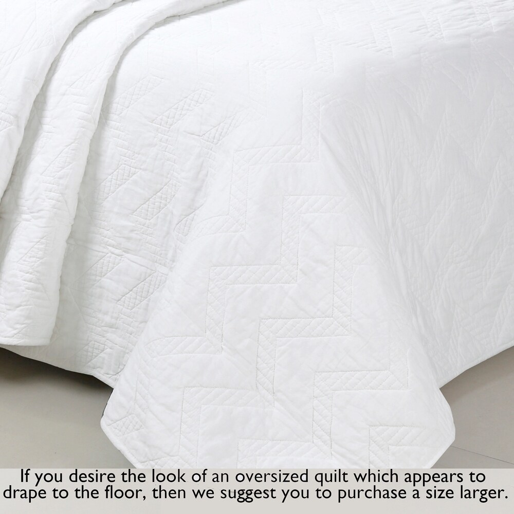 Silver Orchid Dunne Chevron White Quilted Cotton Quilt Bedding Set