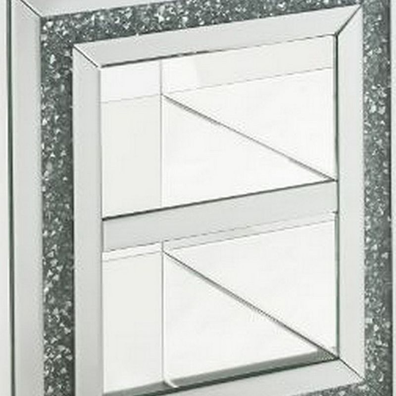 End Table with Mirror Framing and Faux Diamonds， Silver