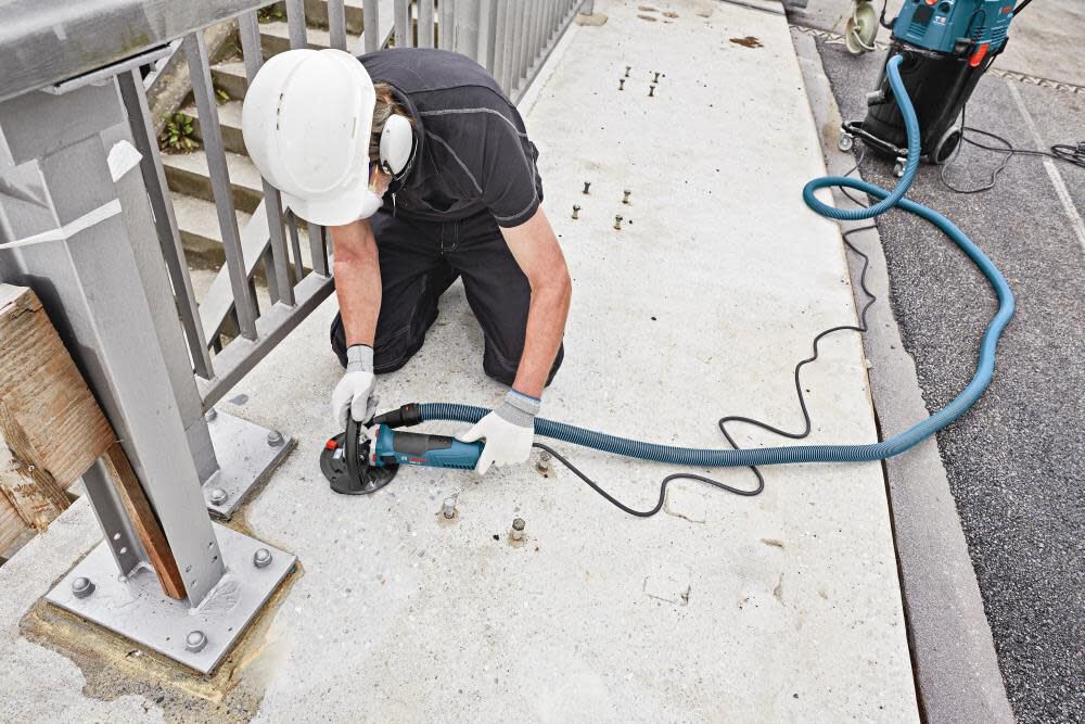 Bosch 5 In. Concrete Surfacing Grinder with Dedicated Dust-Collection Shroud CSG15 from Bosch