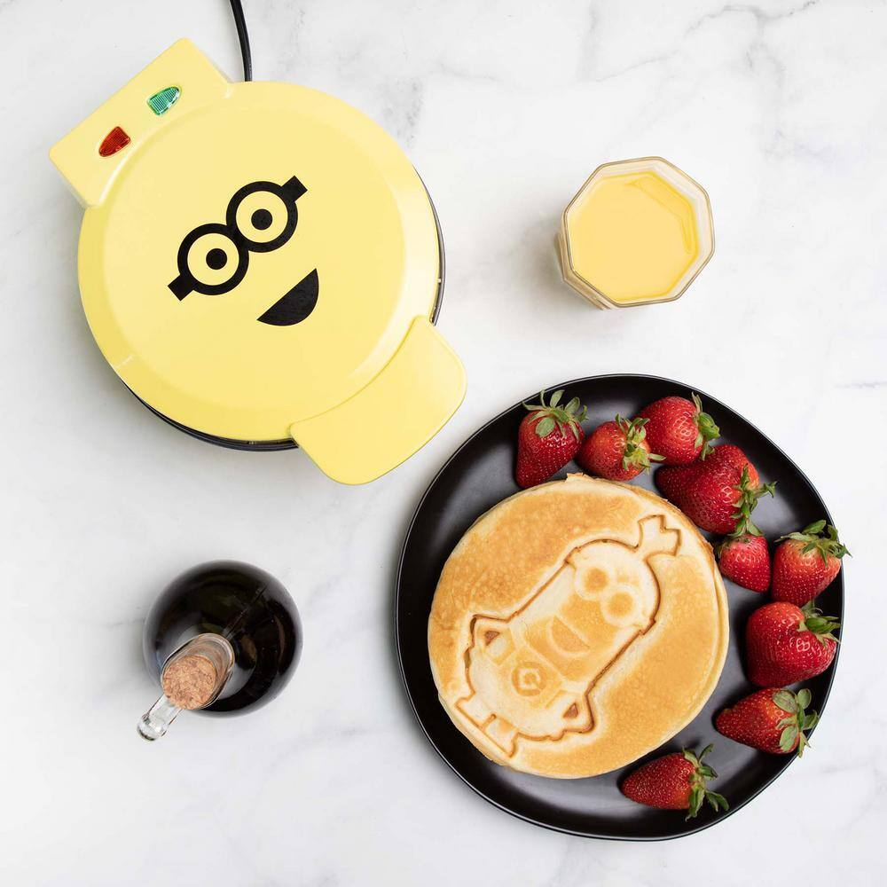 Uncanny Brands Yellow 900-Watt Minions 'Kevin' Round American Waffle Maker WM1-DES-KEV