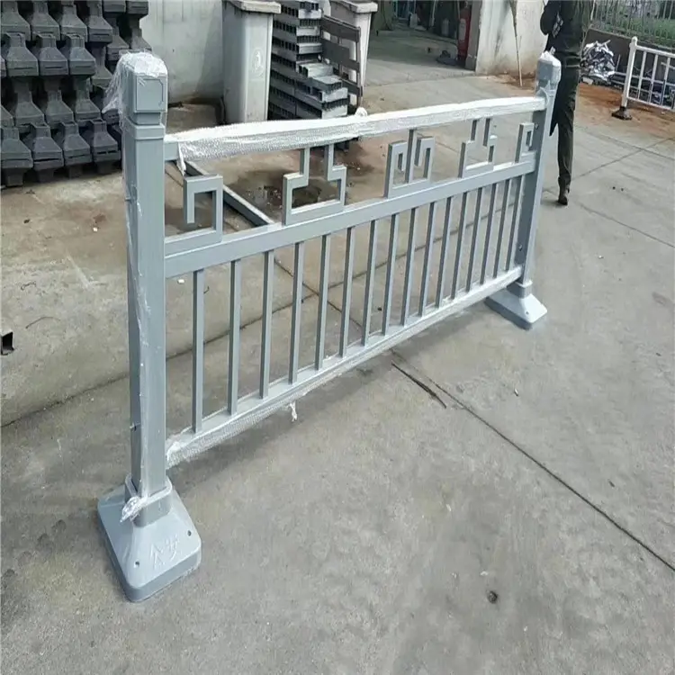 Metal road safety barrier Temporary Crowd Control Barricades Portable traffic barrier