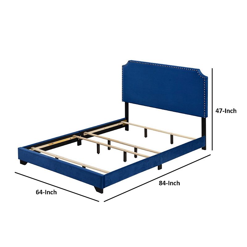 Queen Bed with Platform Style and Nailhead Trim， Blue