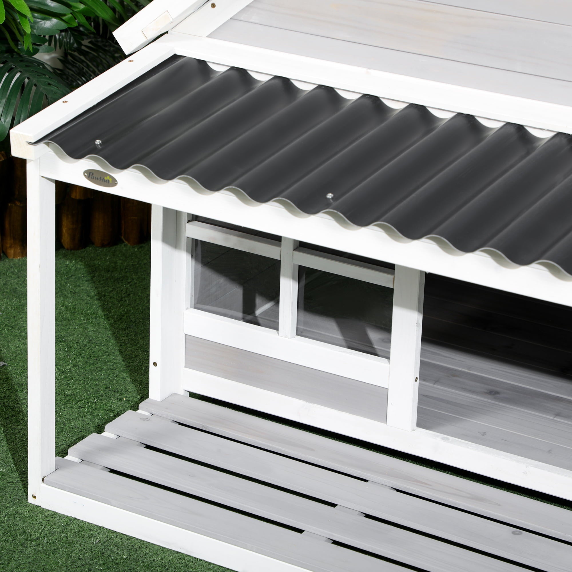 PawHut Wooden Dog House Outdoor with Porch， Cabin Style Raised Dog Shelter with PVC Roof， Front Door， Windows， for Large Medium Sized Dog