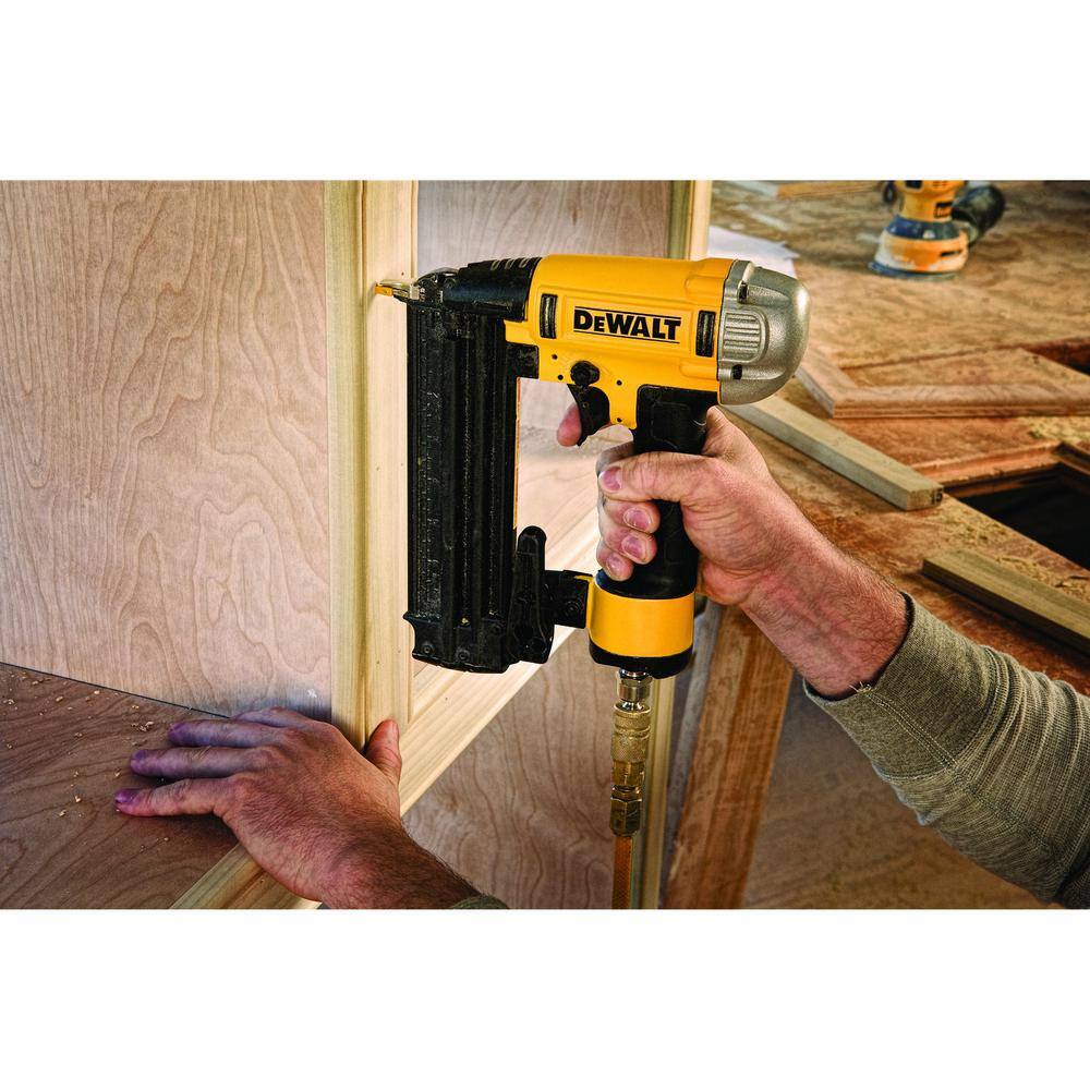 DEWALT DWFP1KIT 6 Gal. 18-Gauge Brad Nailer and Heavy-Duty Pancake Electric Air Compressor Combo Kit