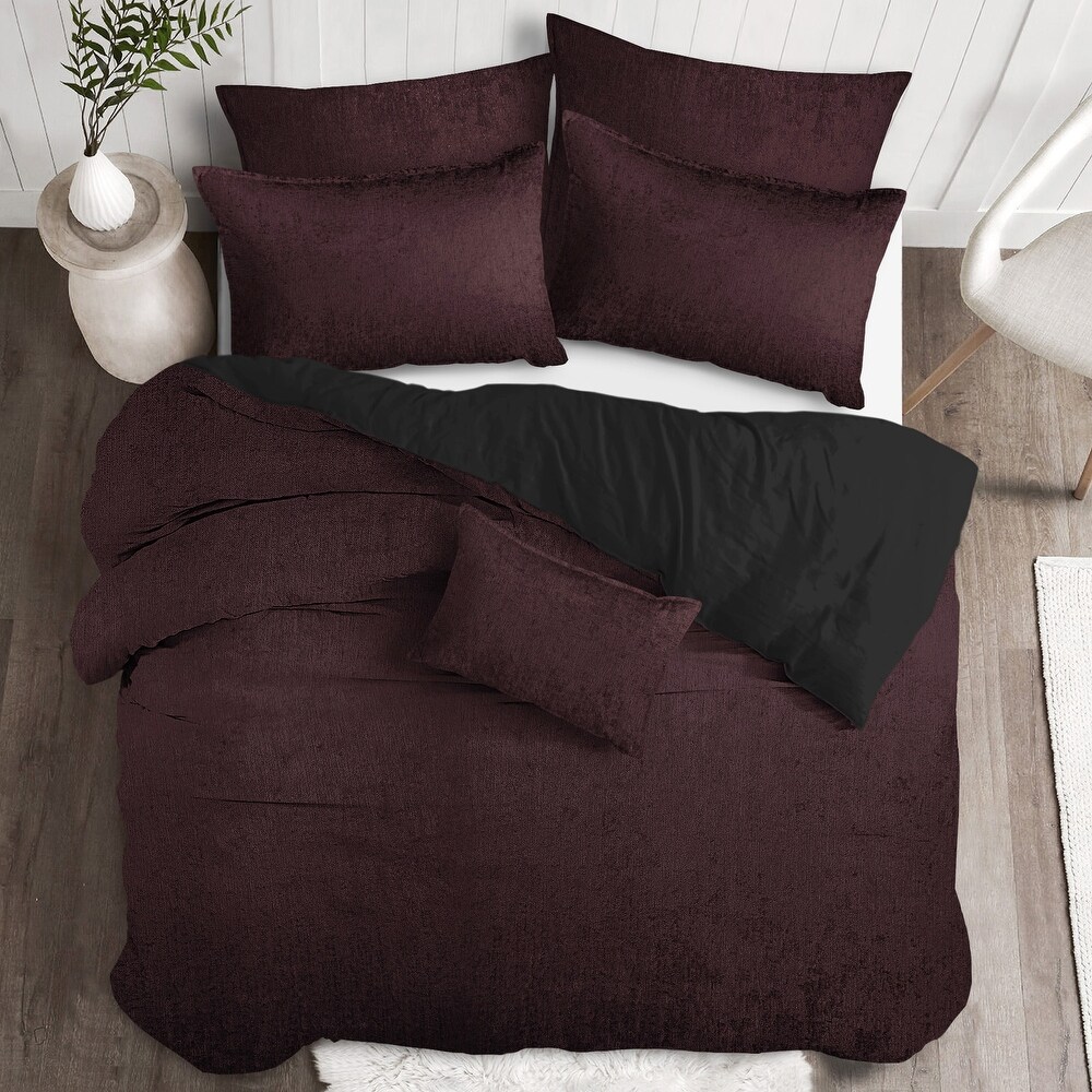 Juno Velvet Bordeaux Coverlet and Pillow Sham(s) Set