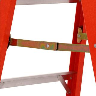 Werner 6 ft. Fiberglass Step Ladder with Shelf 300 lb. Load Capacity Type IA Duty Rating 6206S