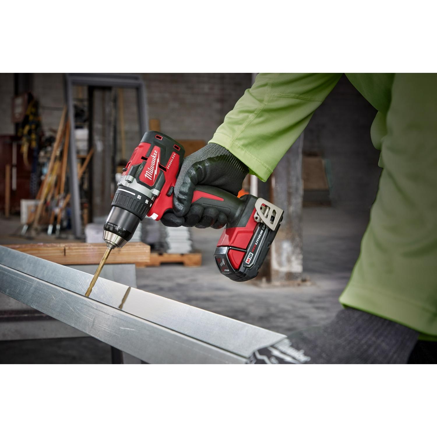 MW M18 18 V 1/2 in. Brushless Cordless Drill/Driver Kit (Battery \u0026 Charger)