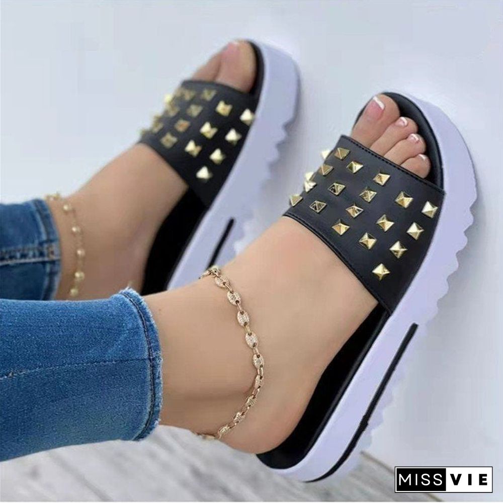 Women's Summer Rivet Thick Sole Casual Outdoor Beach Slippers