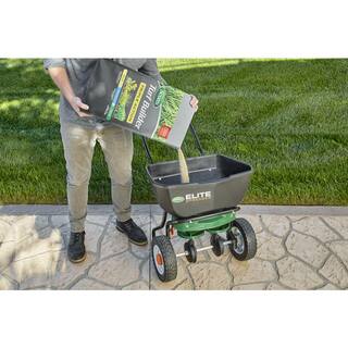 Scotts Turf Builder Triple Action 20 lbs. 4000 sq. ft. Lawn Fertilizer Weed Killer Crabgrass Preventer 40000-1