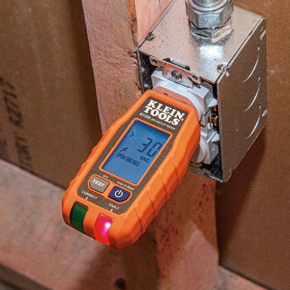 Klein Tools Digital Clamp Meter 600 Amp ACDC True RMS Auto-Ranging with GFCI Receptable Tester Tool Set M2O41529KIT