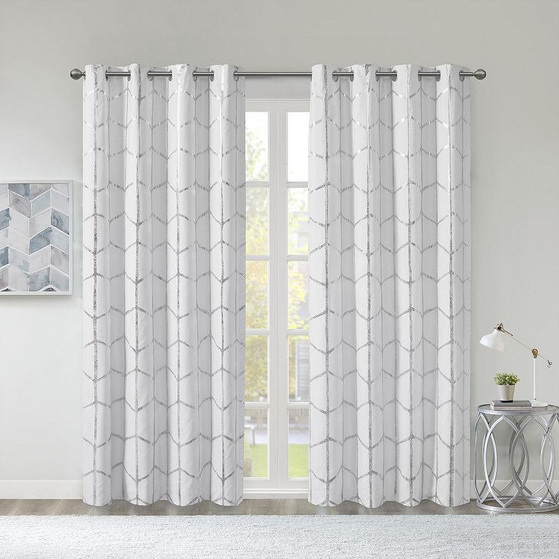 Intelligent Design 100% Blackout 1-Panel Khloe Metallic Grommet Window Curtain