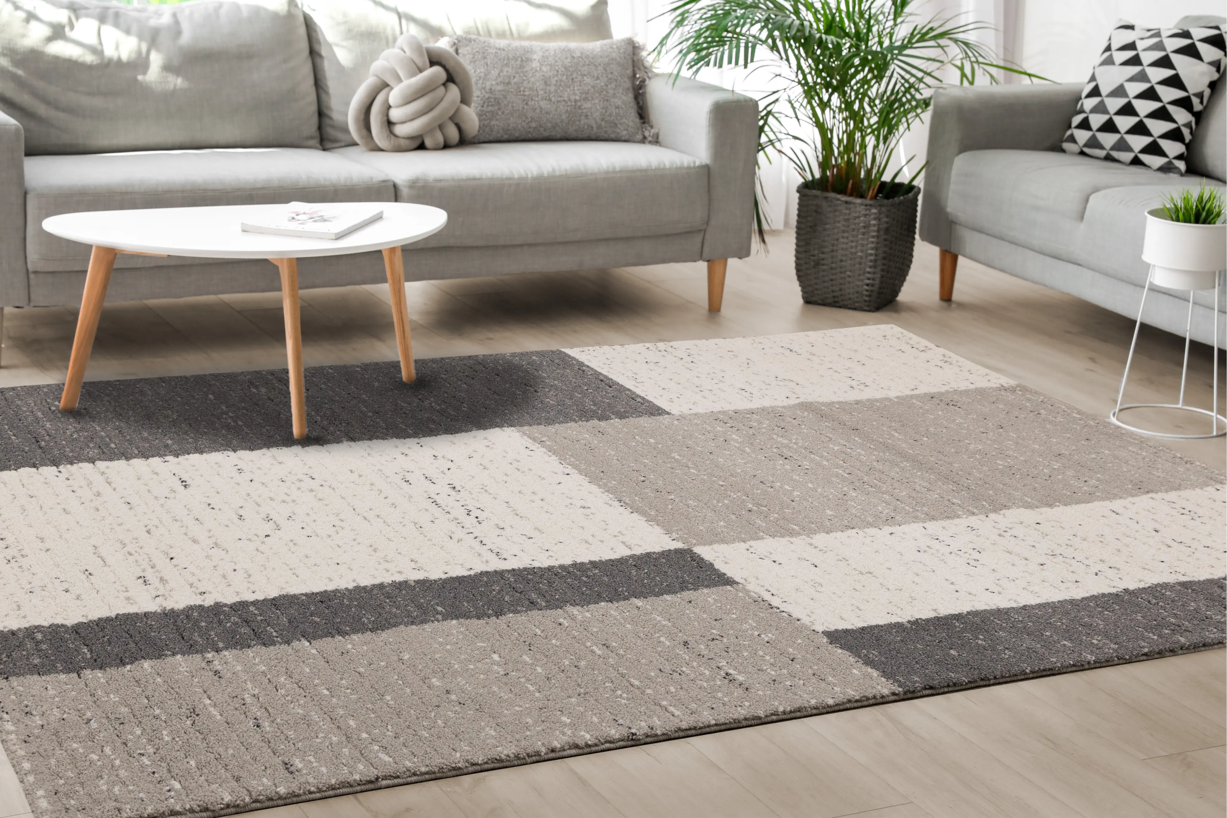 Ravine 5 x 8 Gray Rectangles Area Rug