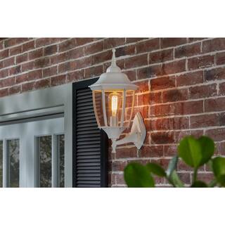 Hampton Bay Kinglet 1-Light White Hardwired Outdoor Wall Lantern Sconce with Clear Glass (1-Pack) KVE1601AL-01WH