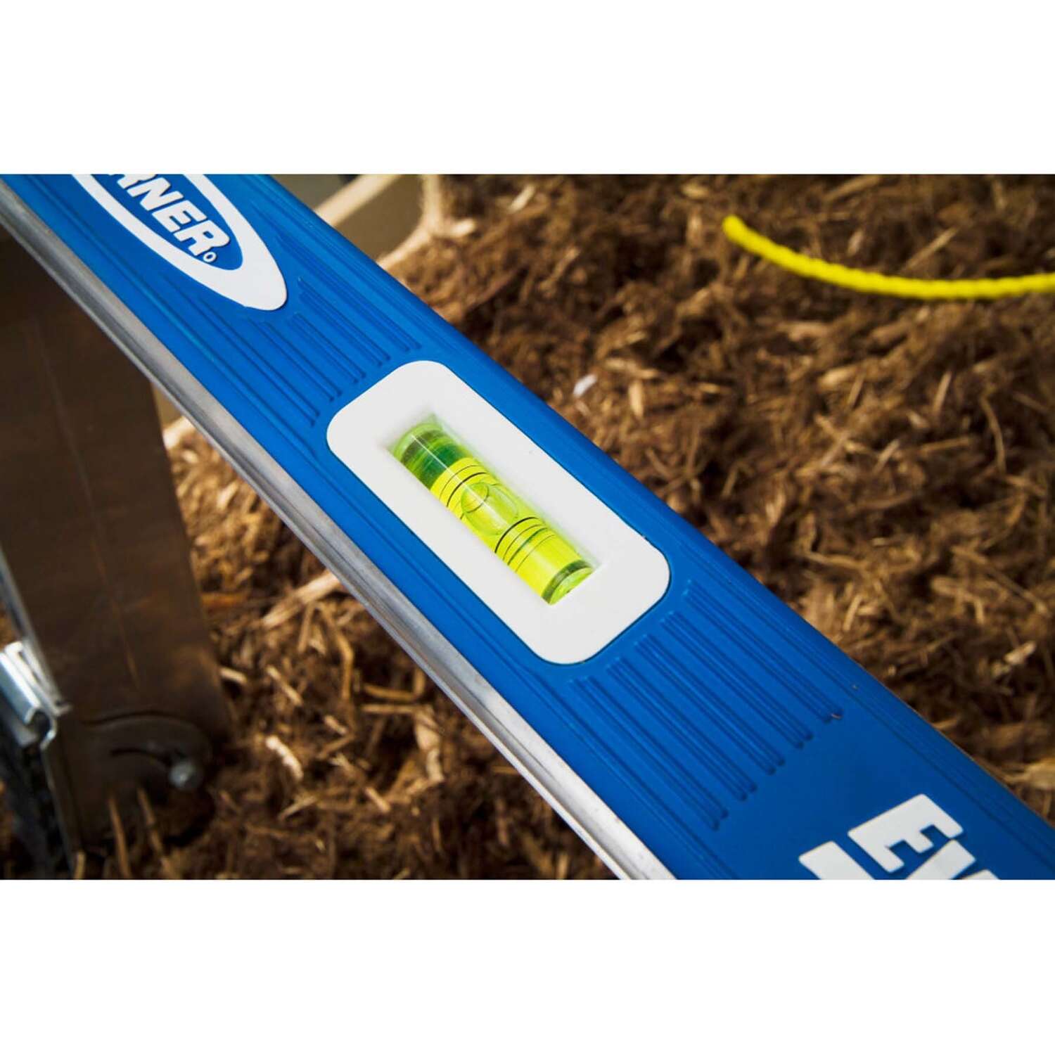 Werner Equalizer 28 ft. H Aluminum Extension Ladder Type II 225 lb. capacity 14-28 ft.