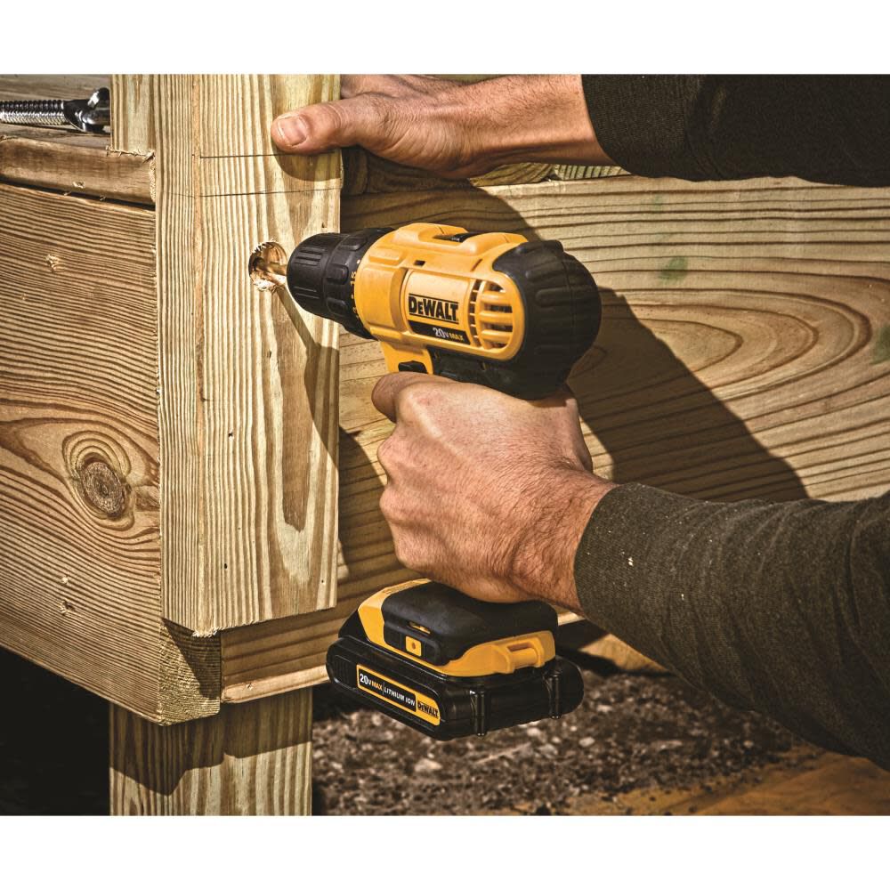 DEWALT 20 V MAX Li-ion Compact Drill/Driver Kit DCD771C2 from DEWALT