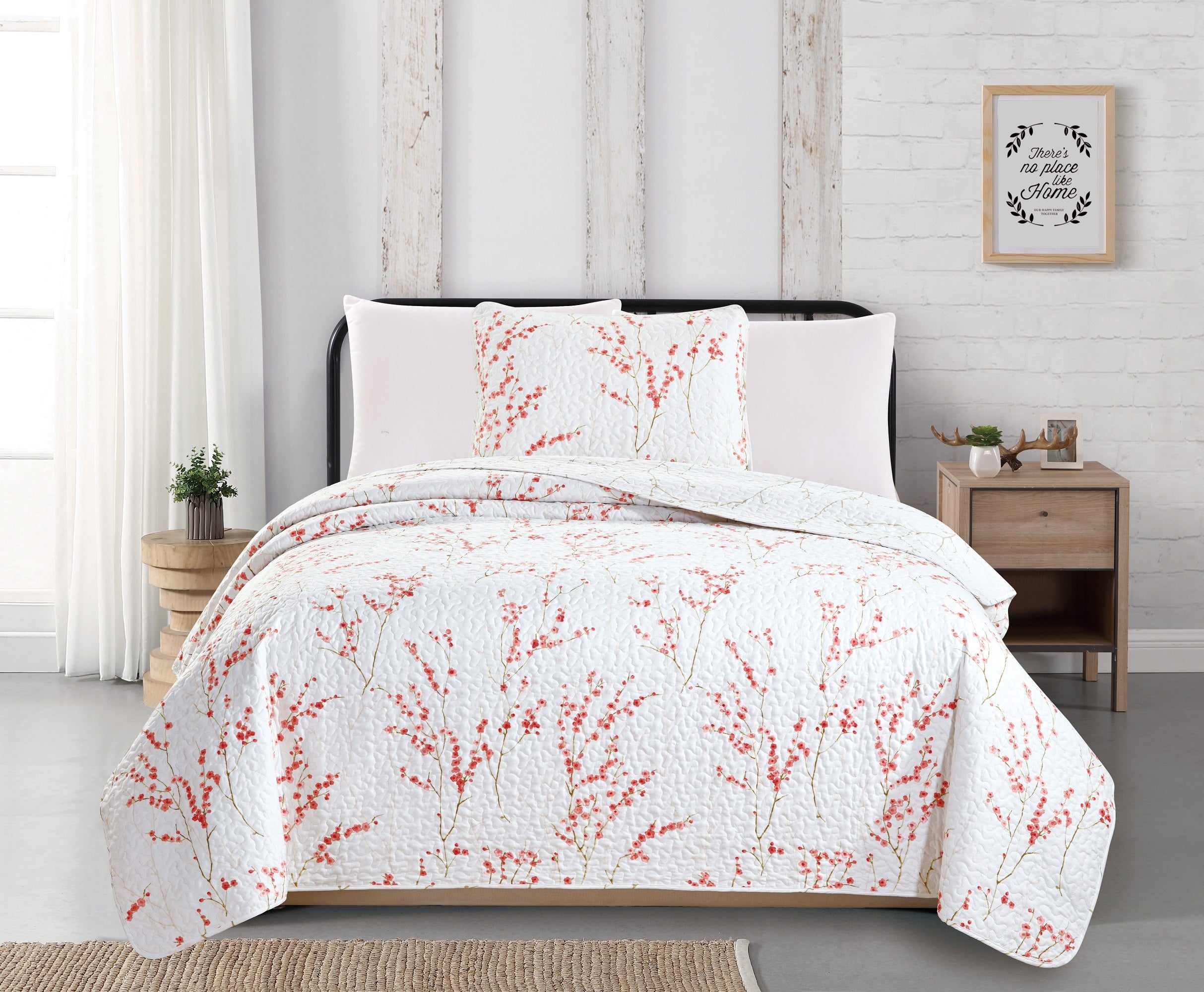 Great Bay Home Cherry Blossom Floral Microfiber Reversible Quilt Set With Shams  (Twin， Cherry Blossoms)