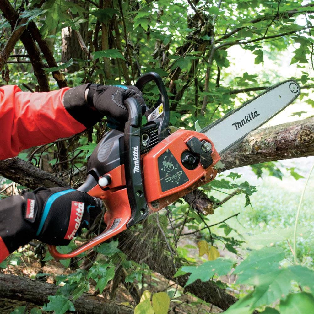 14 in. 32 cc Chain Saw ;