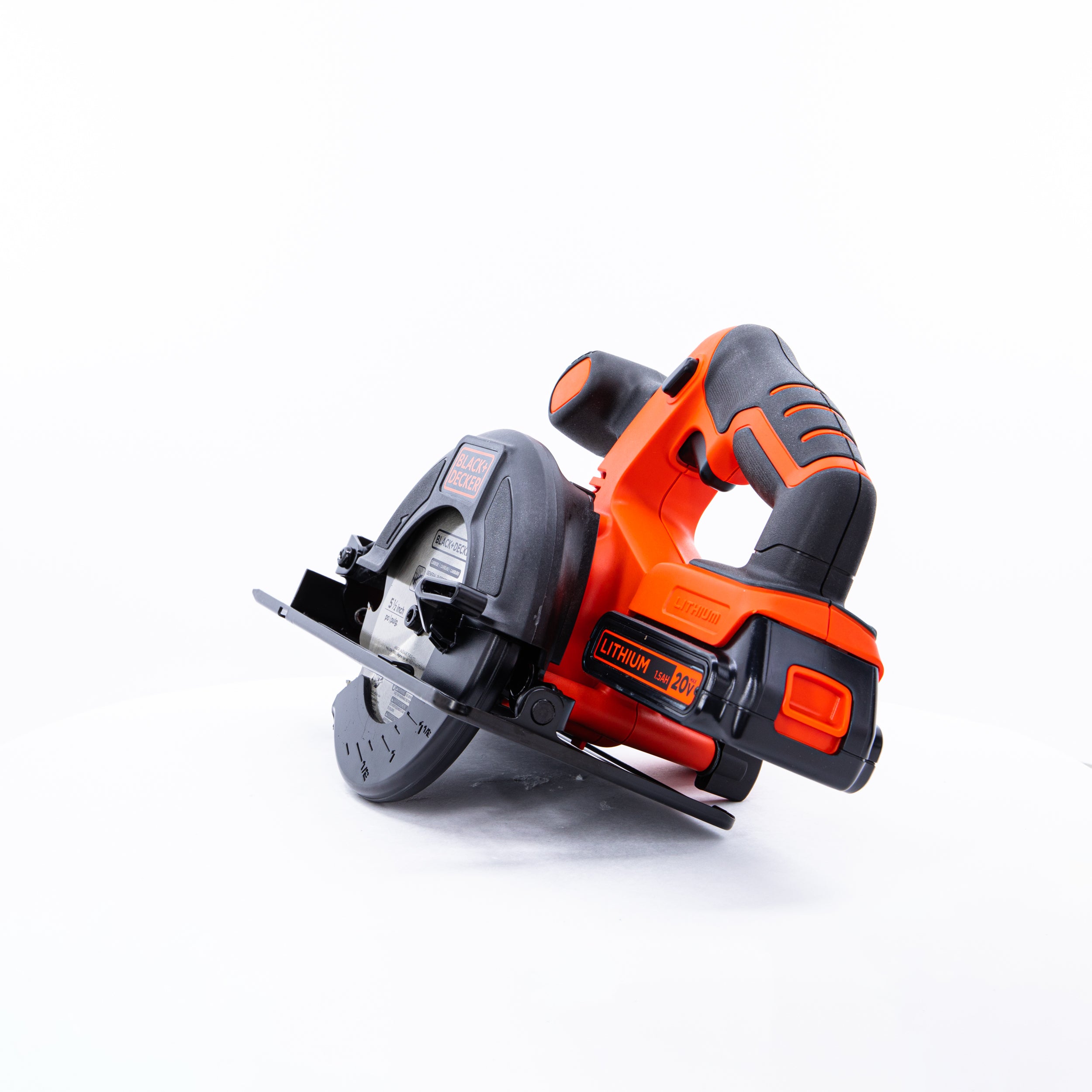 20V MAX* POWERCONNECT™ 5-1/2 In. Cordless Circular Saw