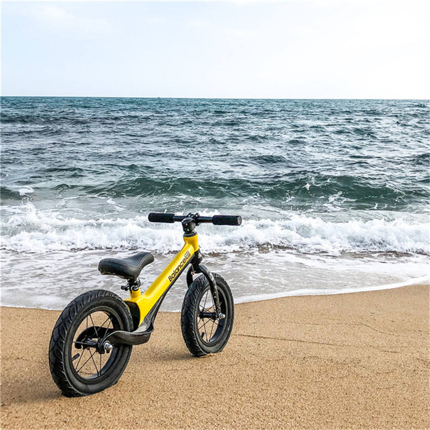 China factory direct hot sale cheap high quality infant push steel kids children balance bike with pedal