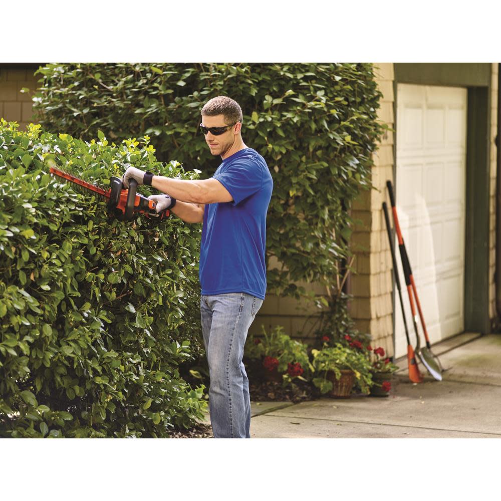 20V MAX Lithium 22 in. POWERCUT? Hedge Trimmer (LHT321) ;