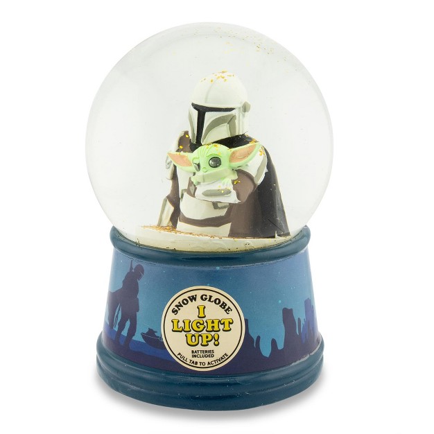 Silver Buffalo Star Wars The Mandalorian Clan Of Two Light up Snow Globe 6 Inches Tall