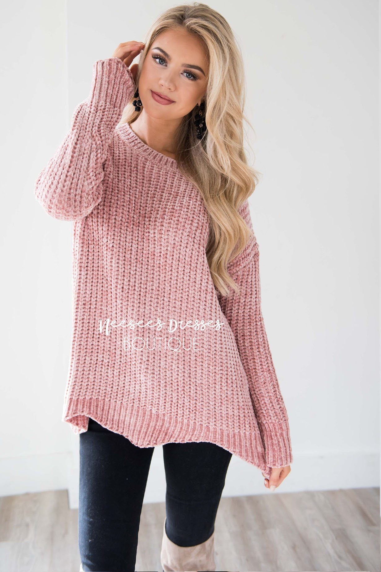 Starstruck By Love Scallop Hem Sweater