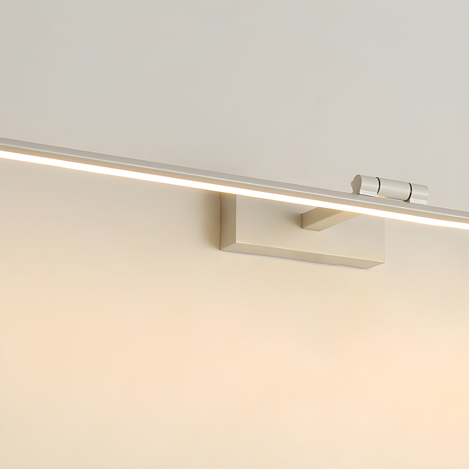 Linear Bathroom Wall Lamp