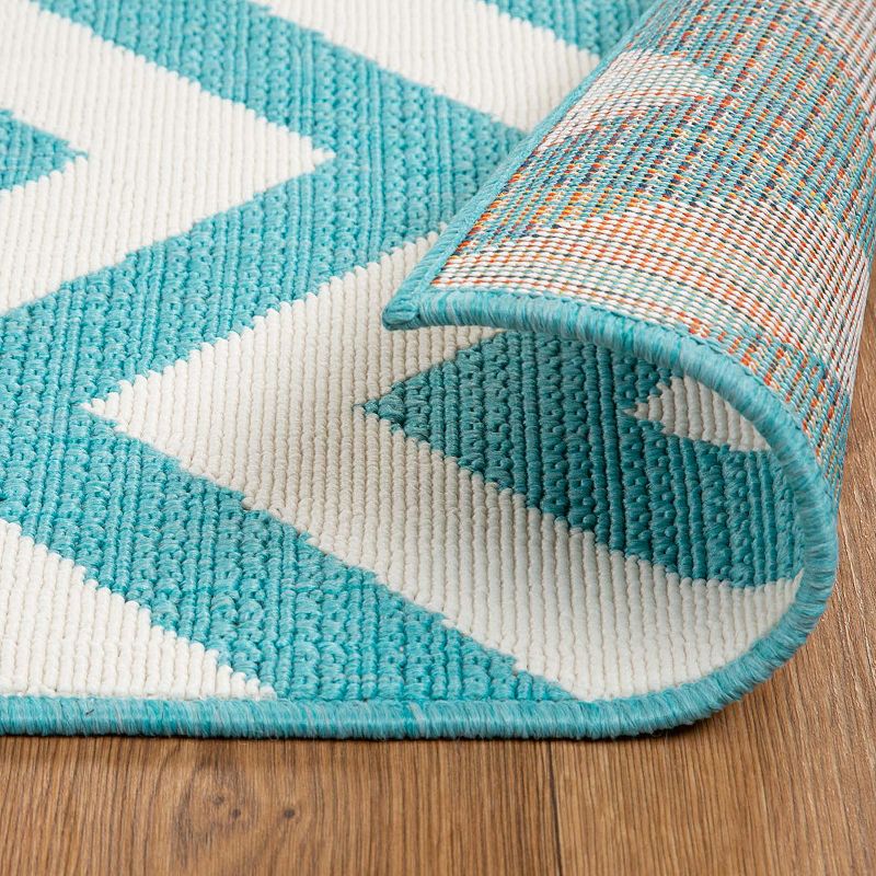 Superior Poipu Modern Chevron Indoor/Outdoor Area Rug