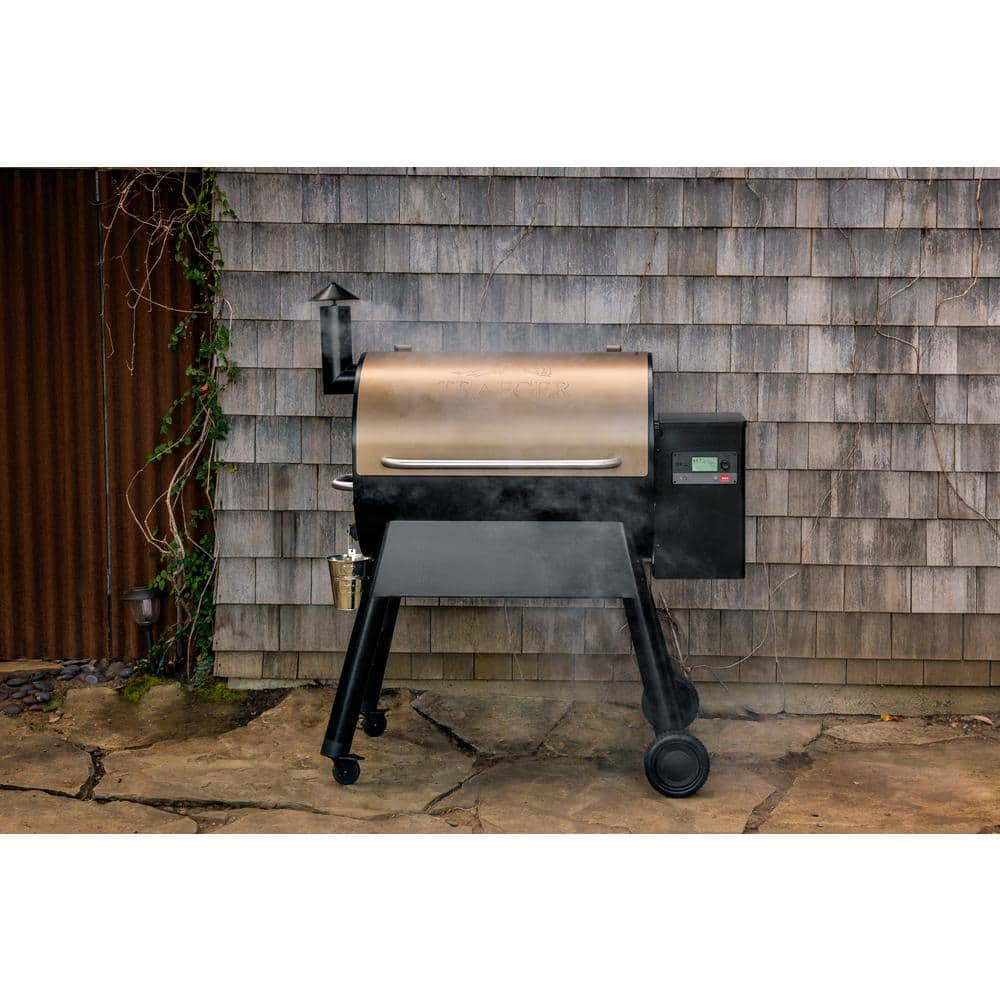 Traeger Pro 780 Wifi Pellet Grill and Smoker in Bronze TFB78GZE