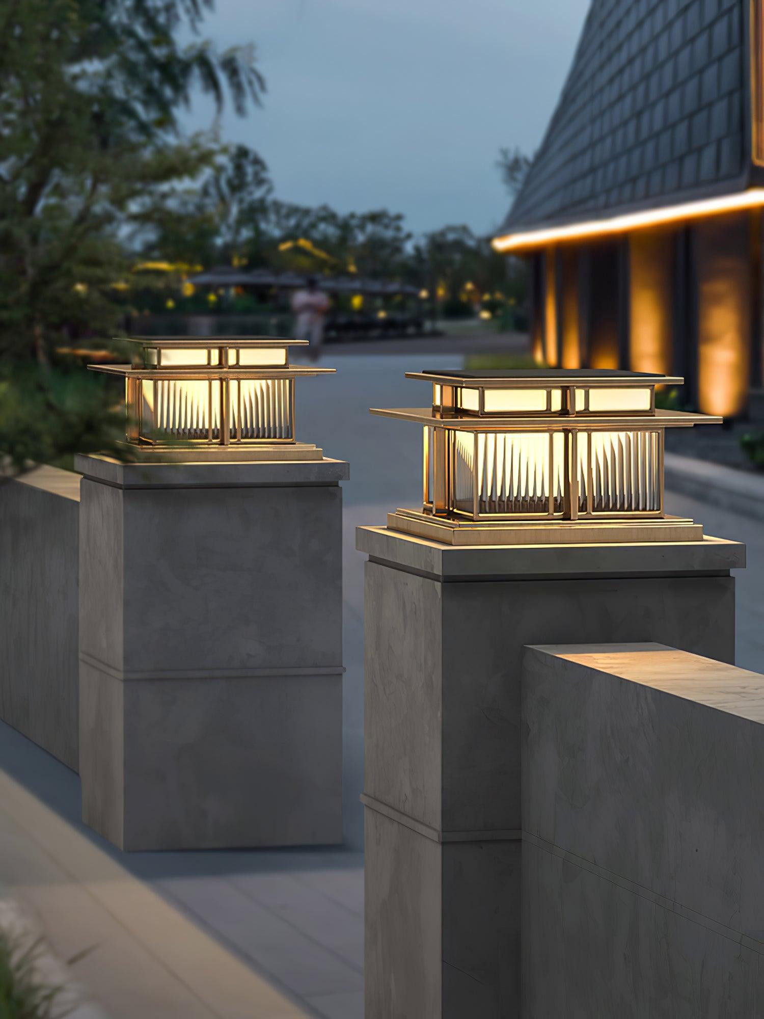 Boilyn Pillar Outdoor Light