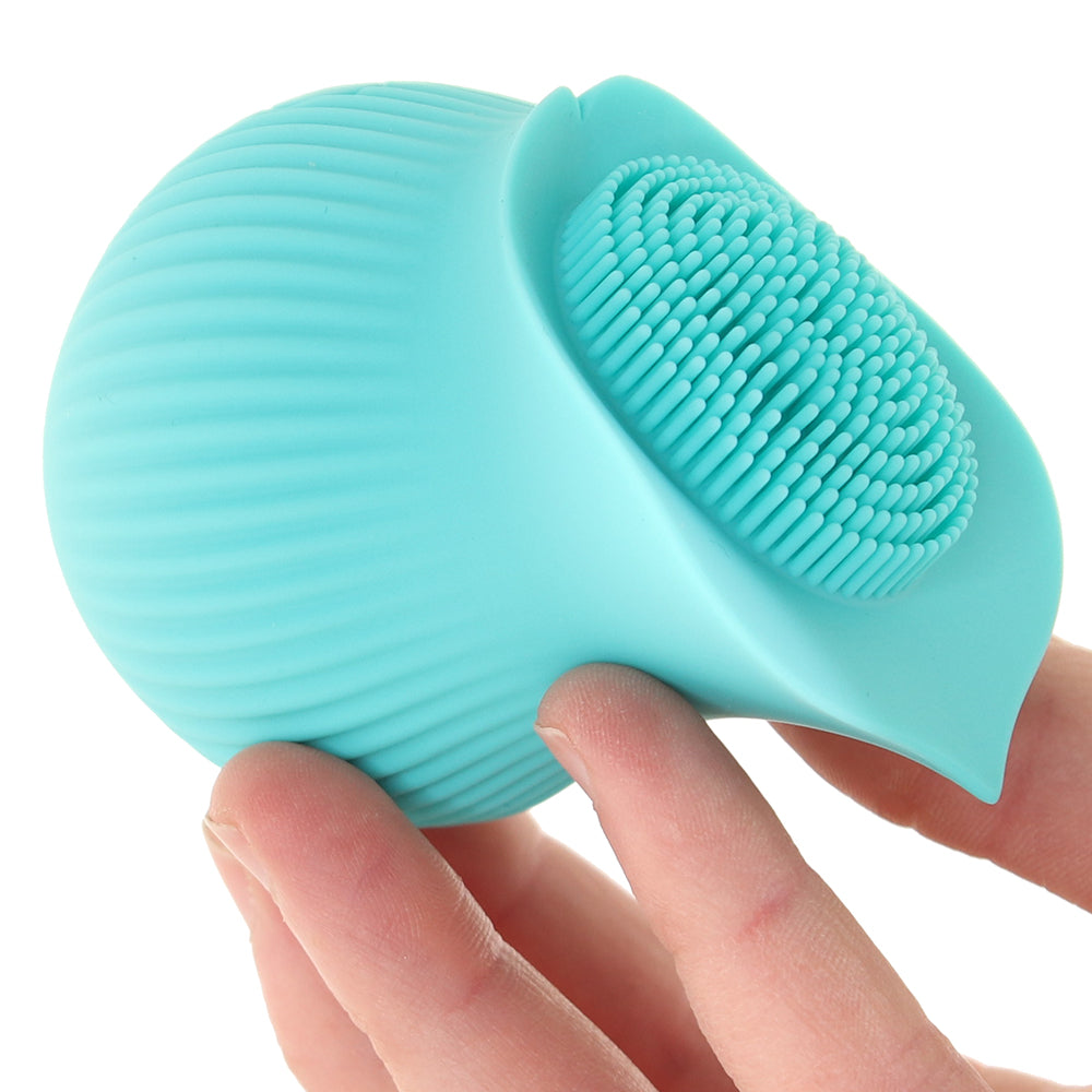 Inya The Bloom Rechargeable Stimulator in Teal