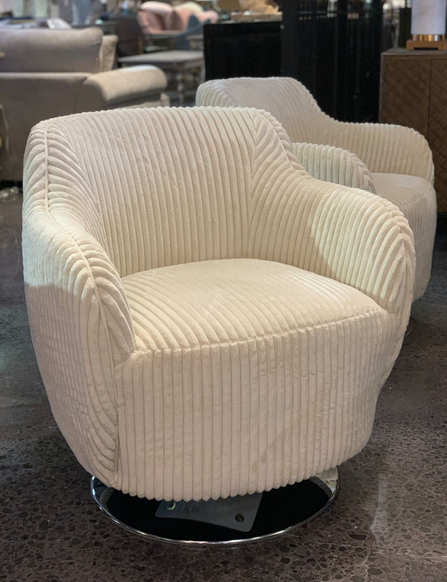 ECHO SWIVEL CHAIR