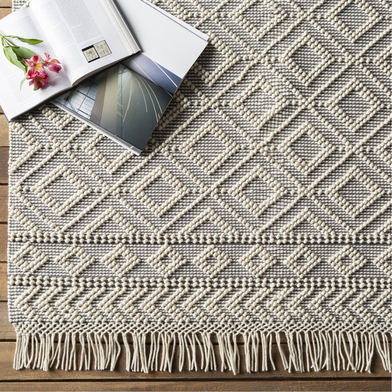 Farmhouse Tassels Hand Woven Rug