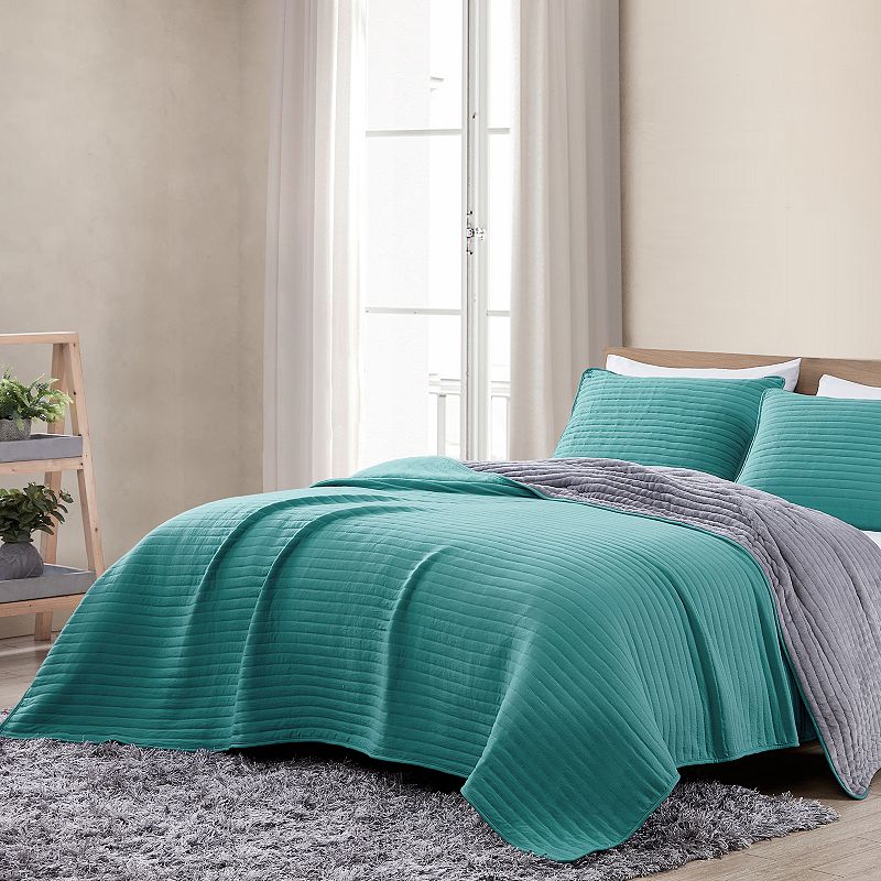 Avondale Manor Terri Quilt Set with Shams