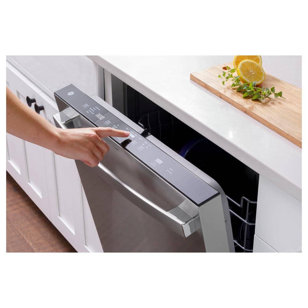 GE 24 in BuiltIn Tall Tub Top Control Fingerprint Resistant Stainless Steel Dishwasher w3rd Rack Bottle Jets 50 dBA