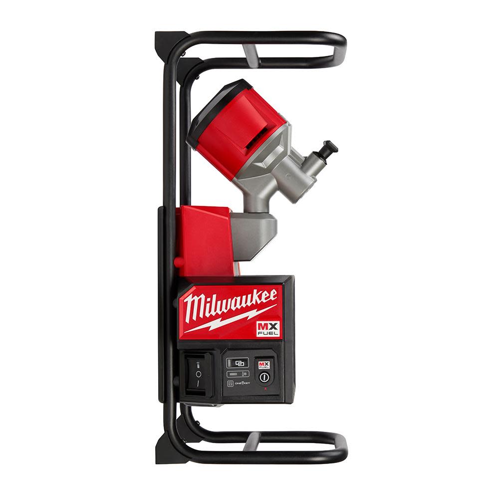 Milwaukee MX FUEL Backpack Concrete Vibrator Kit