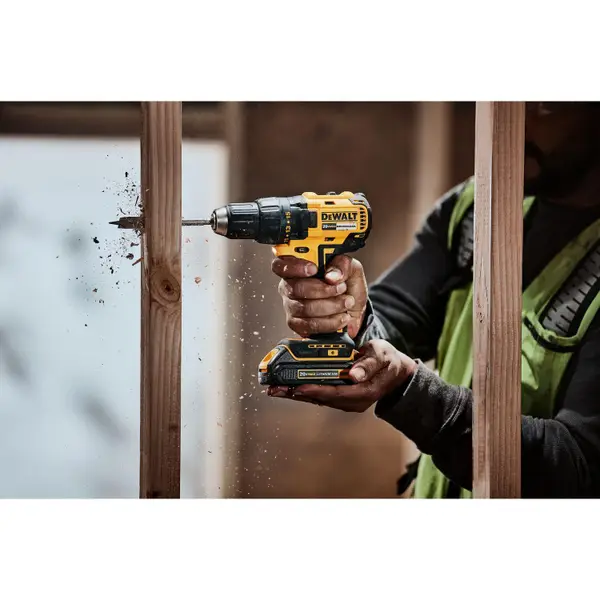 DEWALT 20V MAX Compact Brushless Drill/Driver Kit