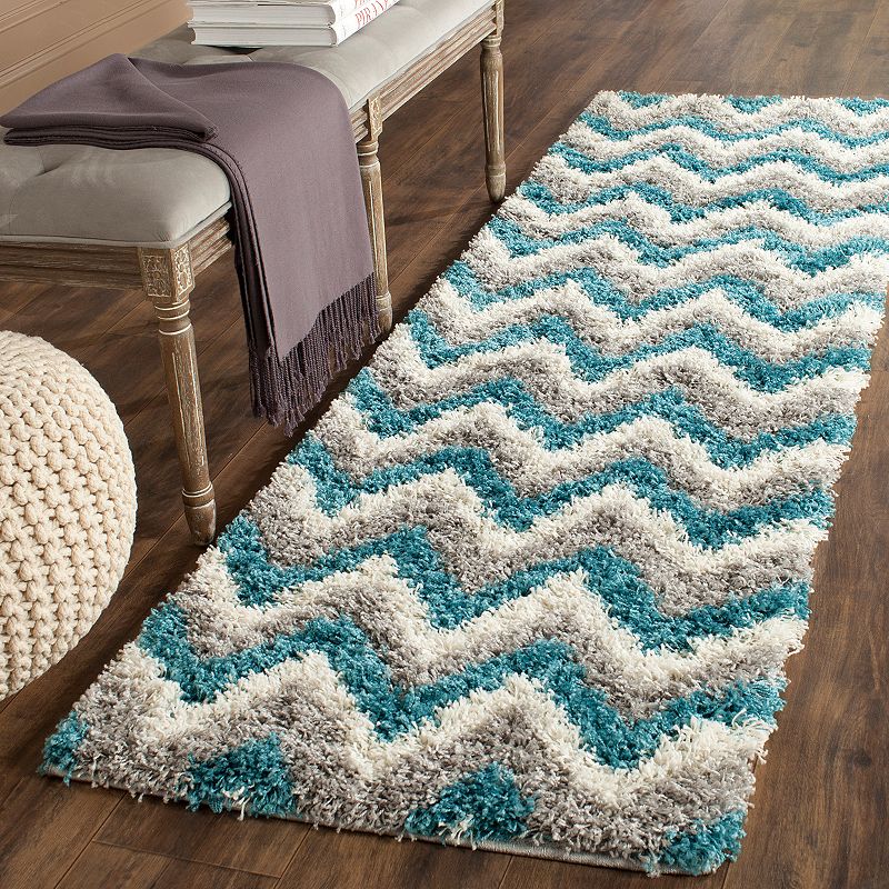 Safavieh Kids Jagged Edge Chevron Shag Rug