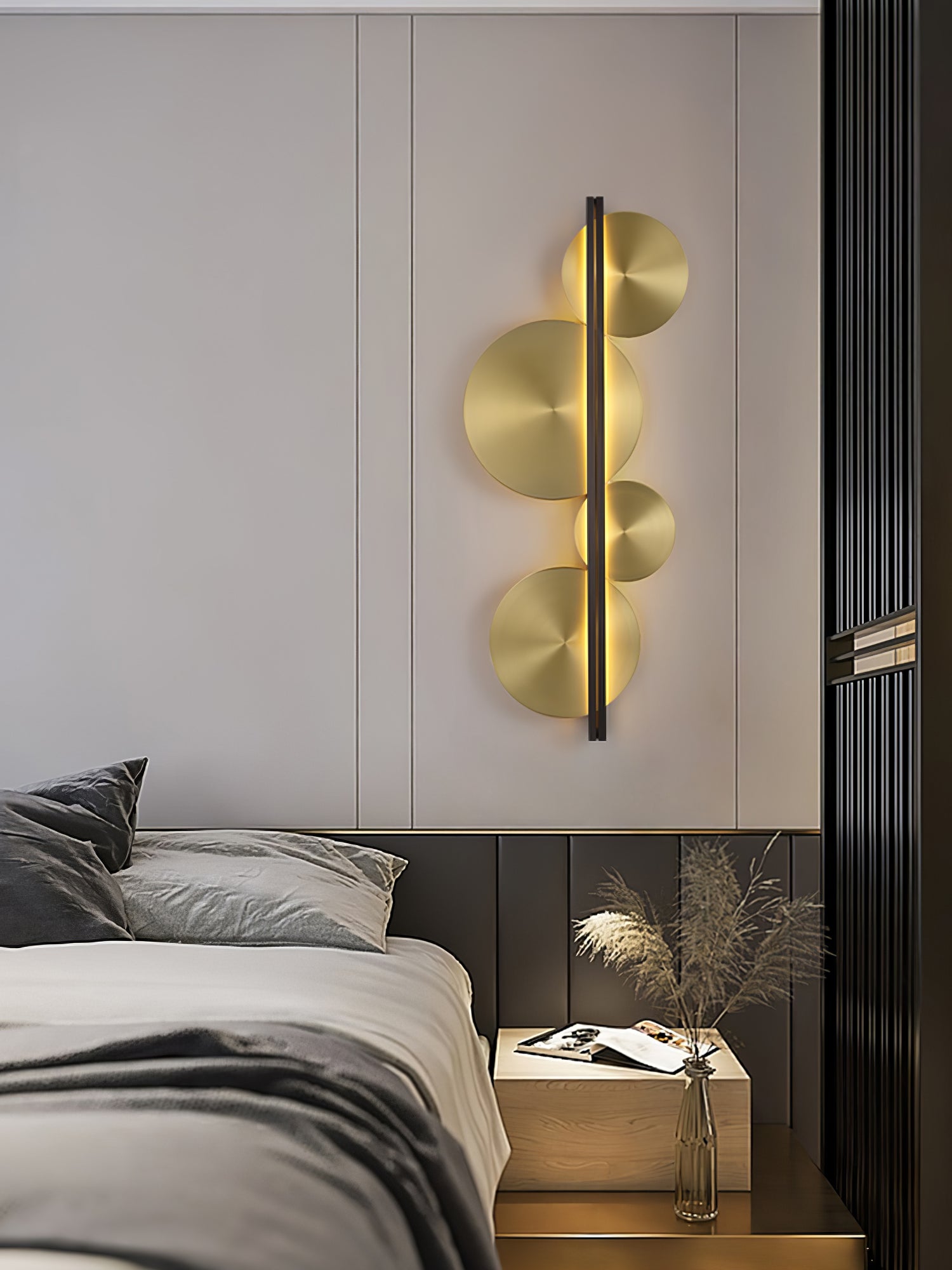 Strate Wall Lamp