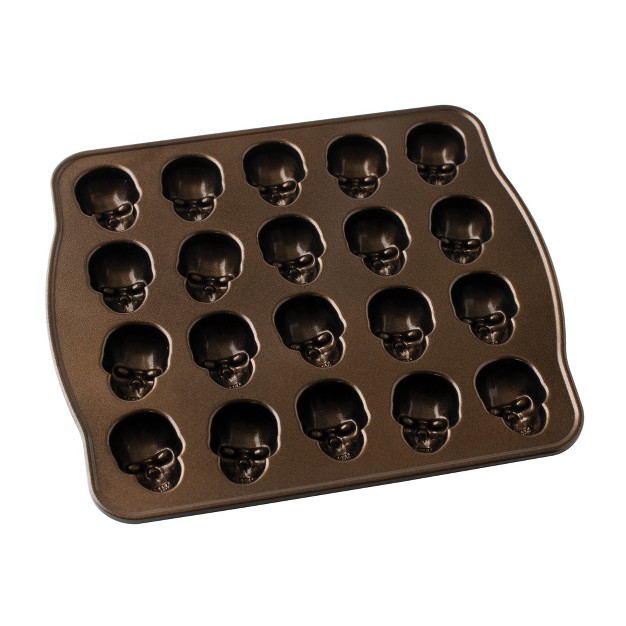 Nordic Ware Skull Bites Cakelet Pan Brown