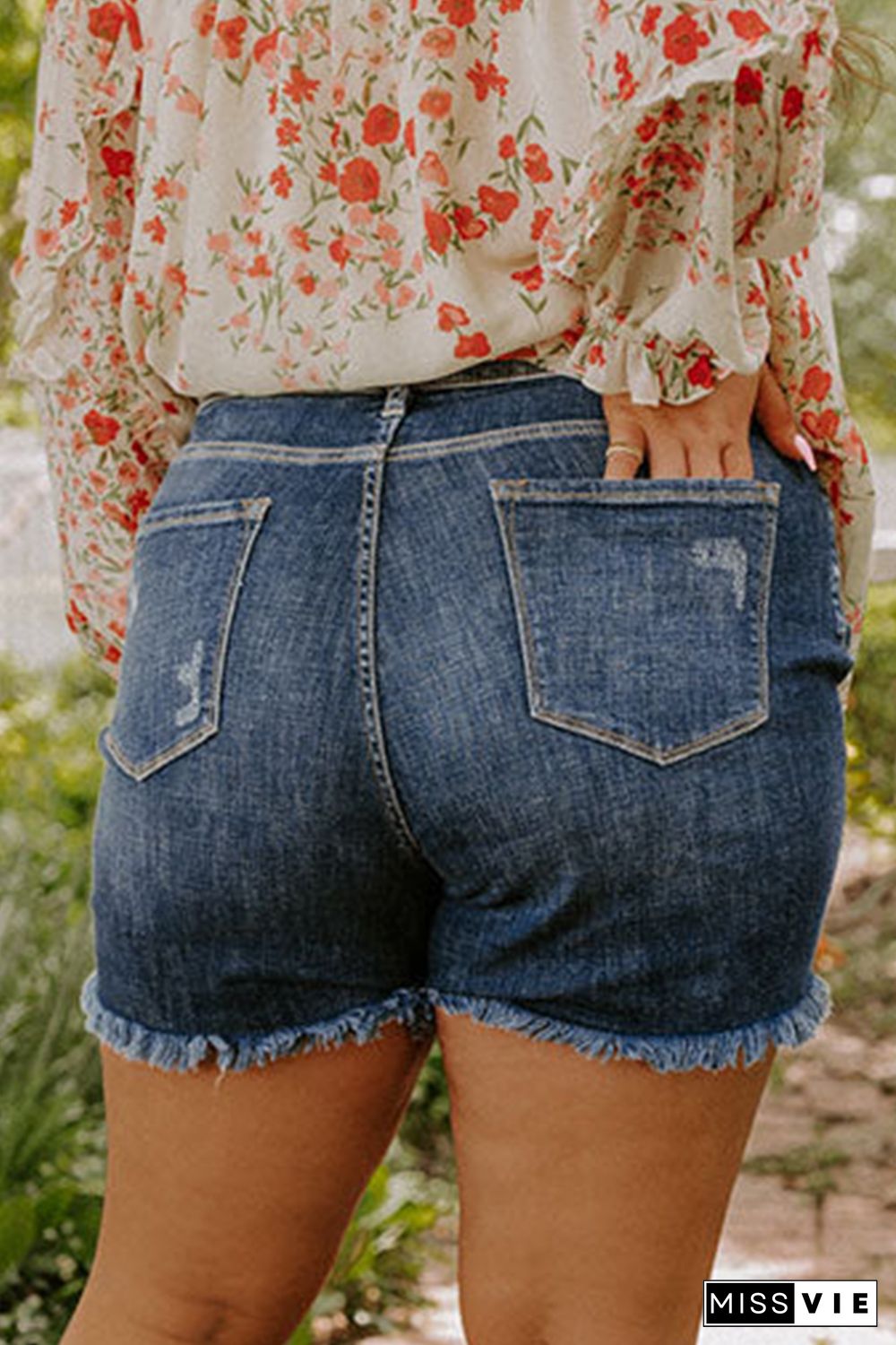 Blue Plus Size Vintage Wash Frayed Denim Shorts