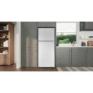 Frigidaire 17.6 cu. ft. Top Freezer Refrigerator in White FFHT1822UW